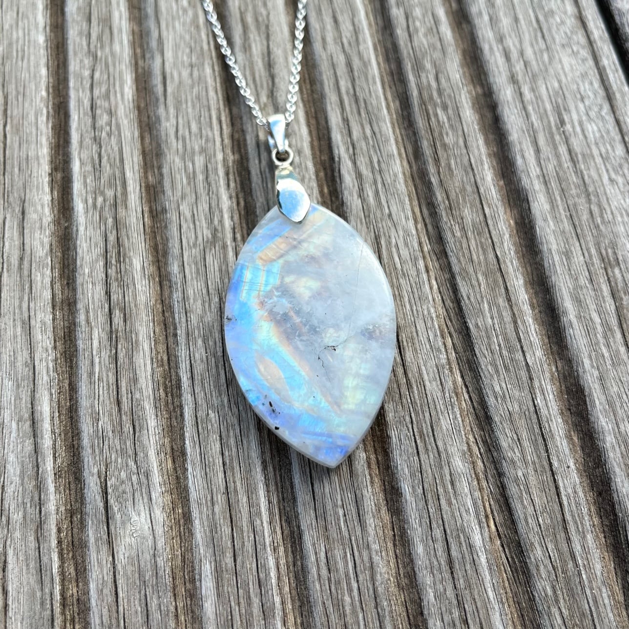 Collier pendentif ovale en pierre naturelle en acier inoxydable cristal de broui Collier pendentif ovale en pierre naturelle en acier inoxydable cristal de broui