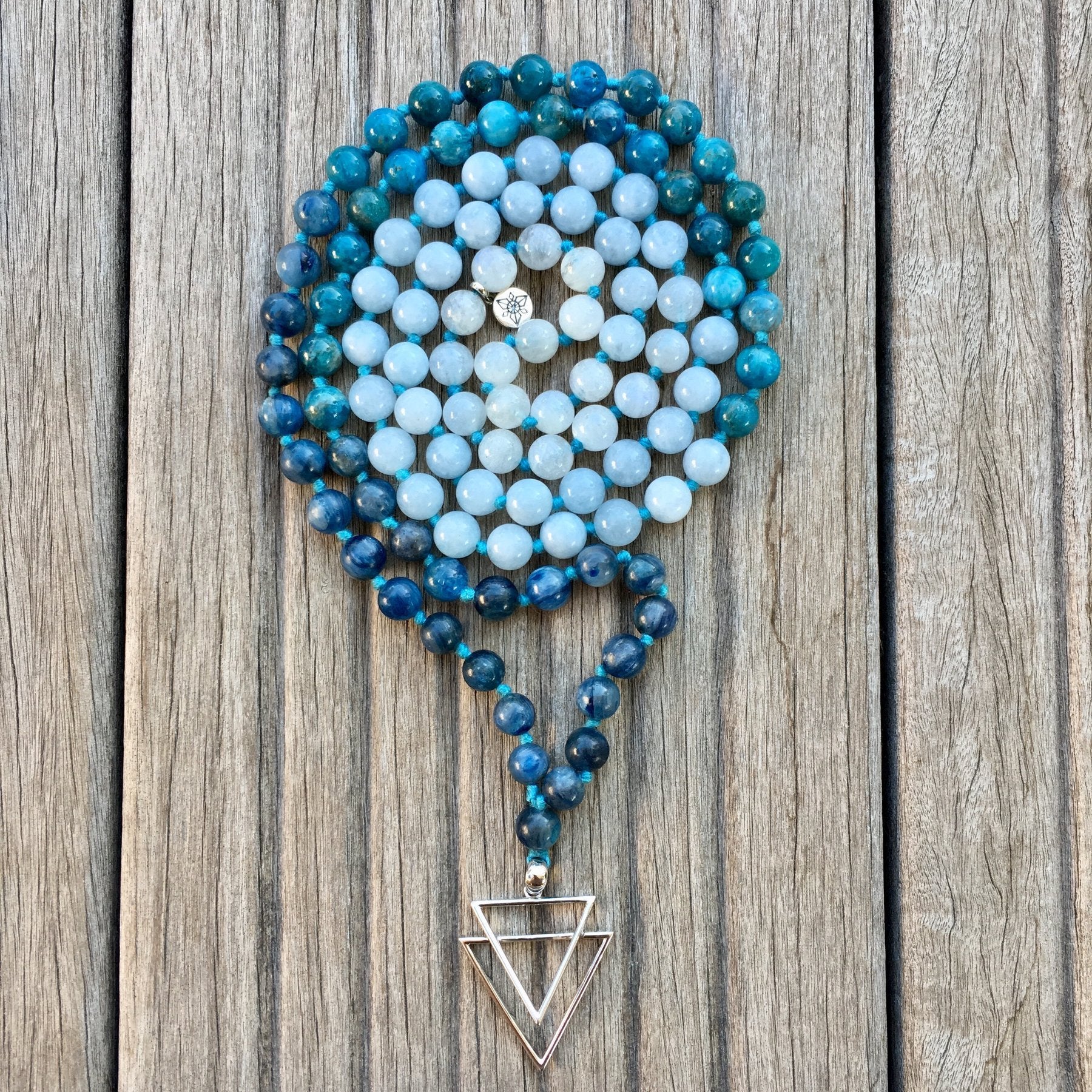 Mala tibétain en aigue-marine, collier bouddhiste 108 perles de 8 mm