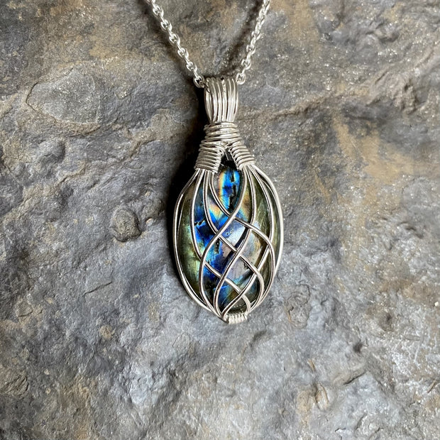 pendentif-goutte-eau-labradorite-spectrolite