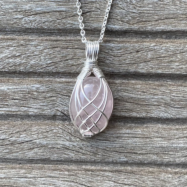 pendentif-quartz-rose-femme-goutte